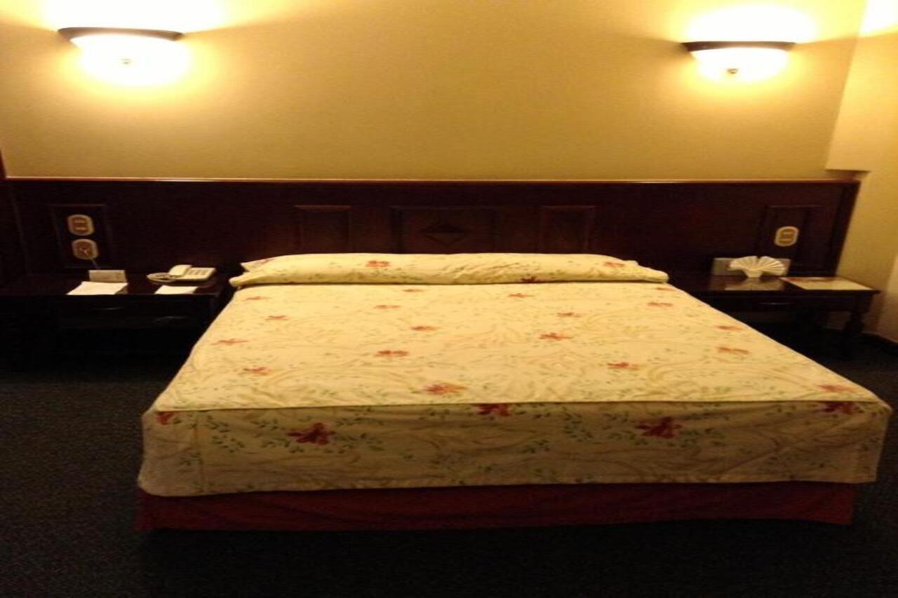 Hotel Real De Uruapan Uruapan  ภายนอก รูปภาพ