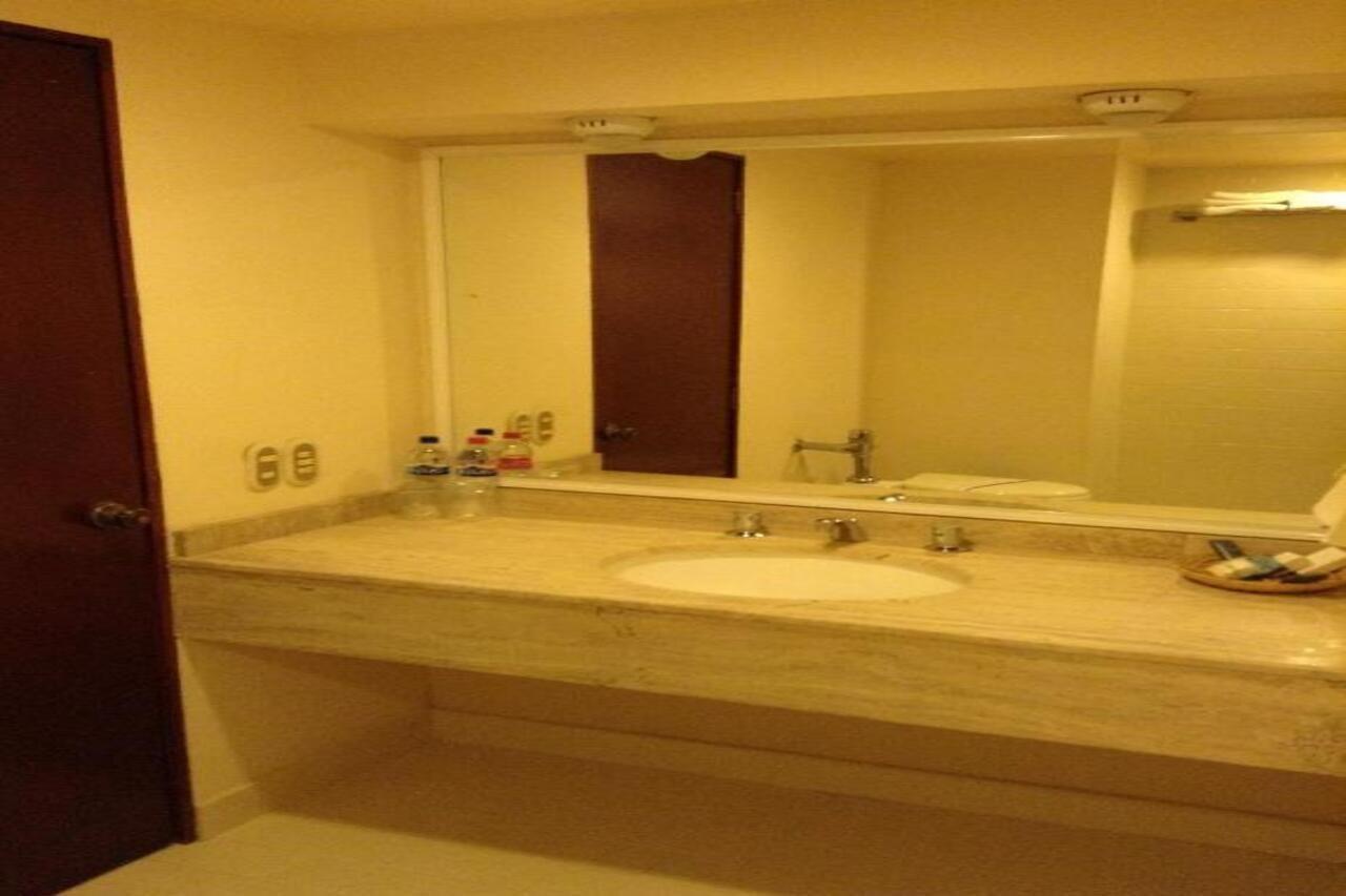 Hotel Real De Uruapan Uruapan  ภายนอก รูปภาพ