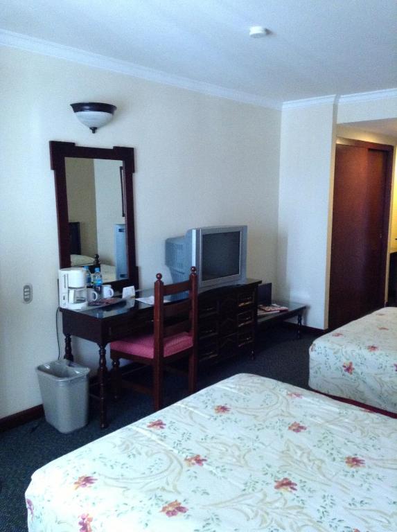 Hotel Real De Uruapan Uruapan  ภายนอก รูปภาพ