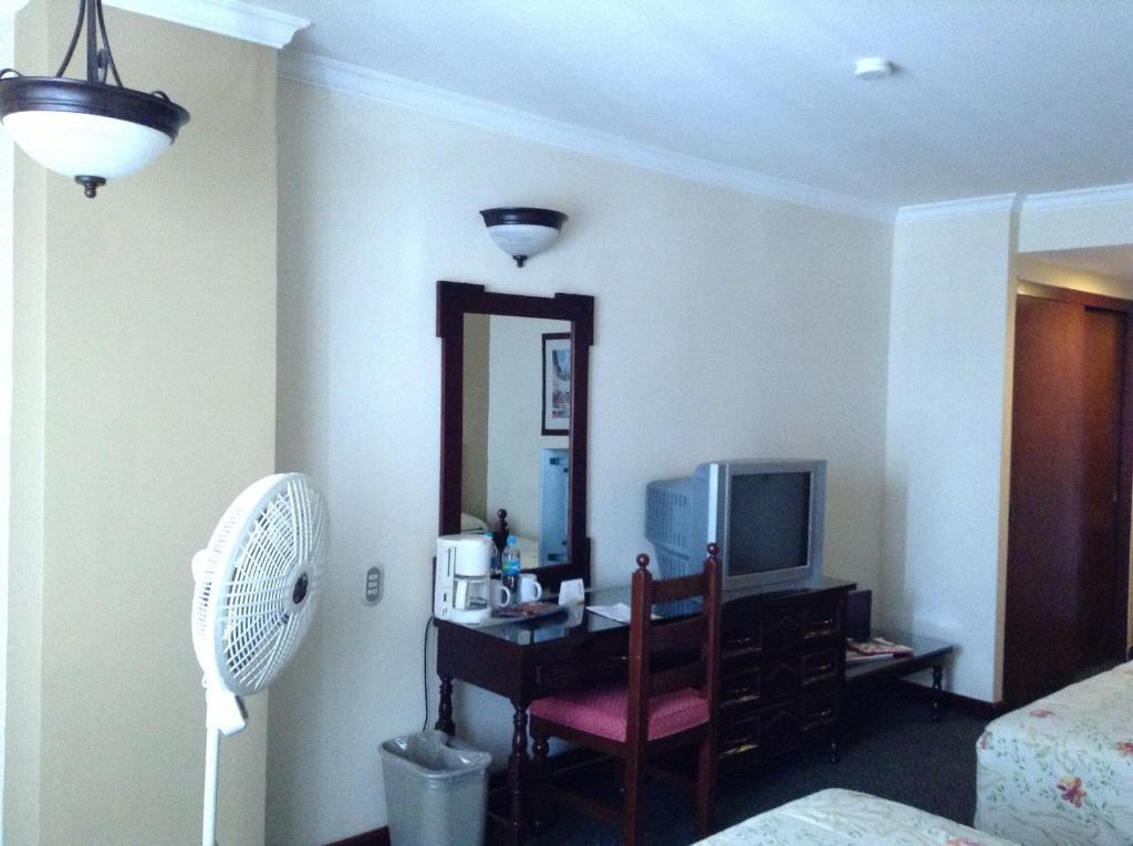 Hotel Real De Uruapan Uruapan  ห้อง รูปภาพ