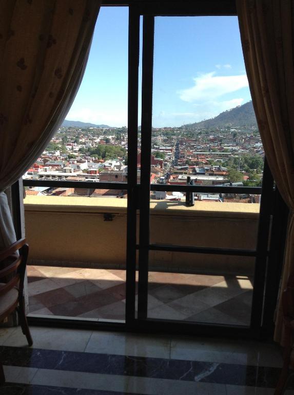 Hotel Real De Uruapan Uruapan  ภายนอก รูปภาพ
