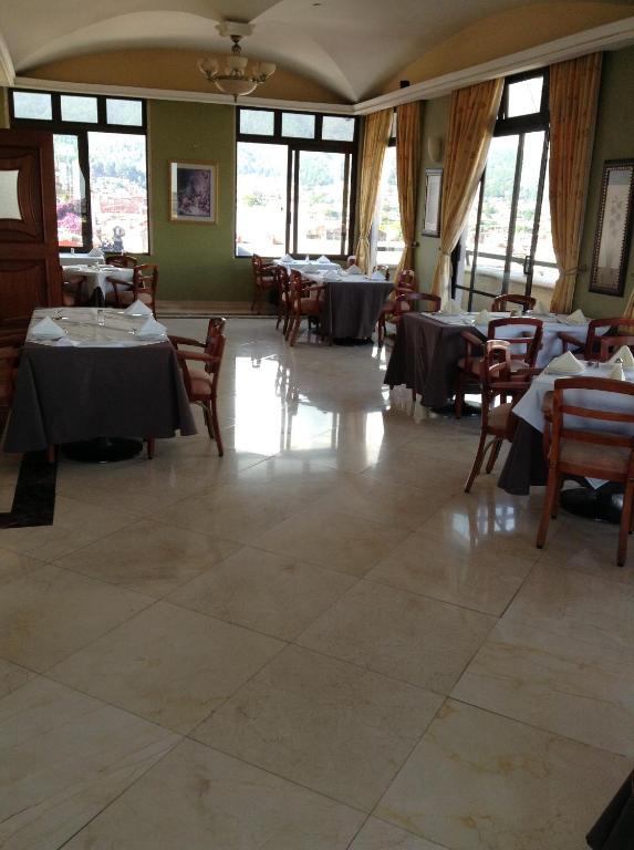 Hotel Real De Uruapan Uruapan  ภายนอก รูปภาพ